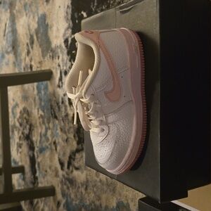 Pink and white air force 1 toddler 10c
